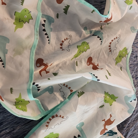 Two tie bibs - Picture 2 of 4